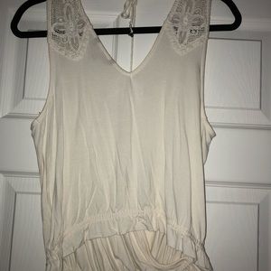 Super cute American Eagle top